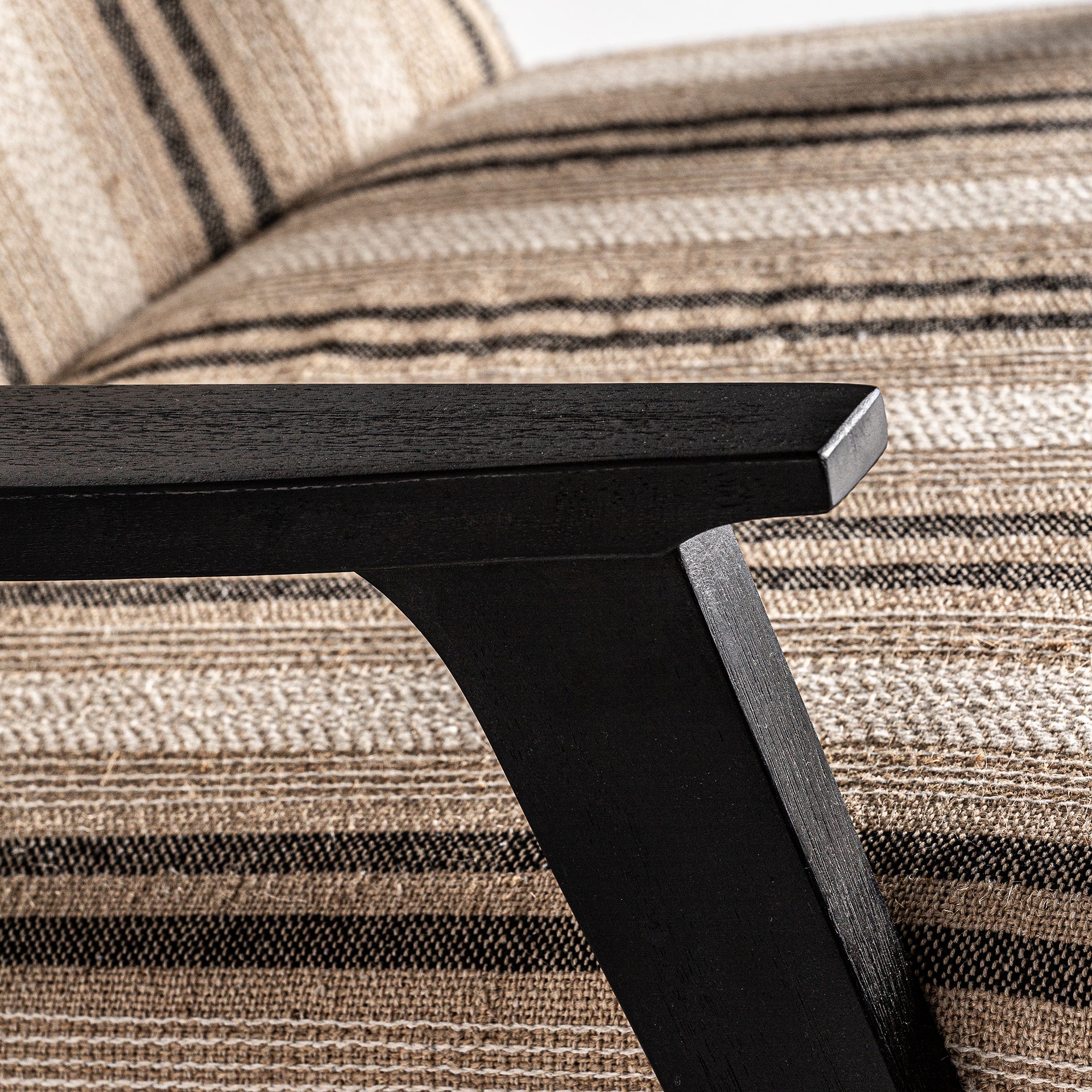 NUK ARMCHAIR